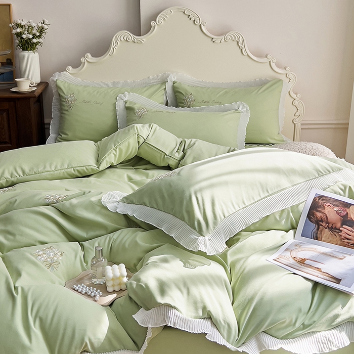 91家纺网 家纺一手货源 找家纺 青泽家纺 2025新款母婴级ins风韩版绣花荷叶边水洗棉磨毛四件套 手捧花绿