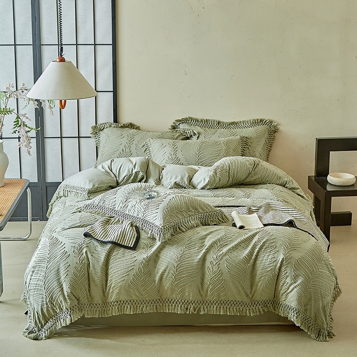 91家纺网 家纺一手货源 找家纺 缘生活 2025新款剪花针叶流苏四件套四季款 民宿首选 剪花针叶旧绿+流苏