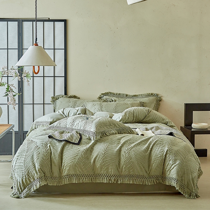 91家纺网 家纺一手货源 找家纺 缘生活 2025新款剪花针叶流苏四件套四季款 民宿首选 剪花针叶旧绿+流苏