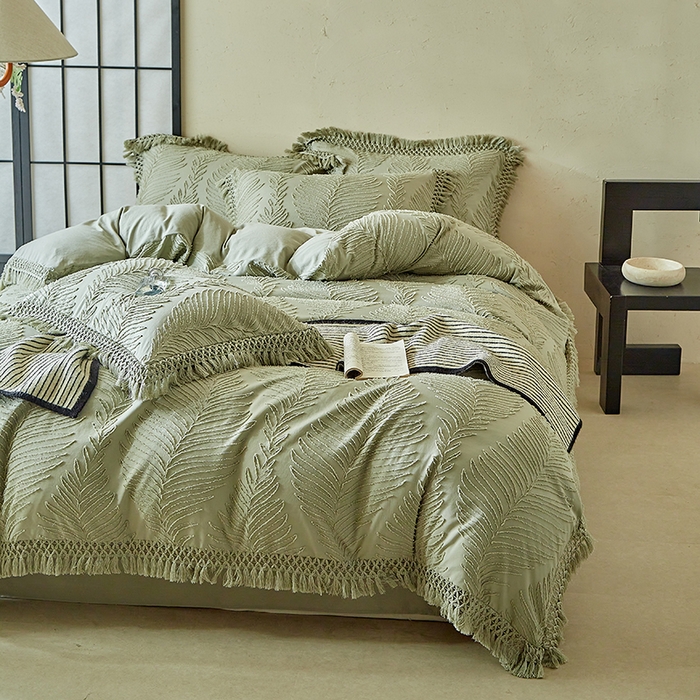 91家纺网 家纺一手货源 找家纺 缘生活 2025新款剪花针叶流苏四件套四季款 民宿首选 剪花针叶旧绿+流苏