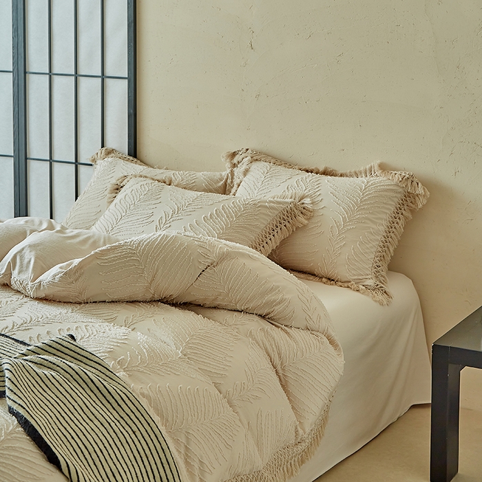 91家纺网 家纺一手货源 找家纺 缘生活 2025新款剪花针叶流苏四件套四季款 民宿首选 剪花针叶卡其+流苏