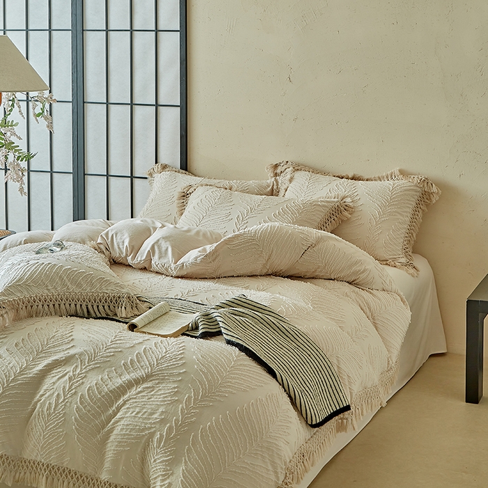 91家纺网 家纺一手货源 找家纺 缘生活 2025新款剪花针叶流苏四件套四季款 民宿首选 剪花针叶卡其+流苏