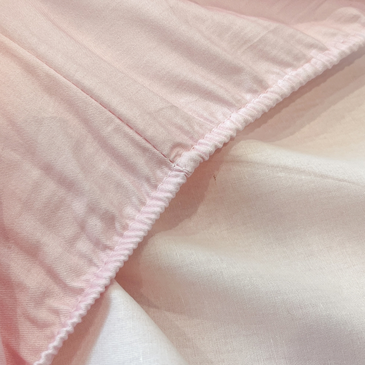 91家纺网 家纺一手货源 找家纺 暮思家居 2025新款正版授权三丽鸥大阪全棉数码印花纯棉单品床笠床笠单件单床笠（专版花型） 棉A版-美美KT