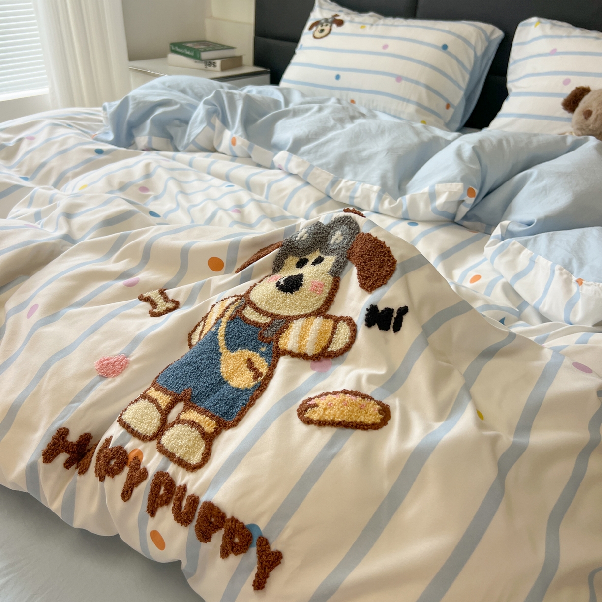 91家纺网 家纺一手货源 找家纺 盼季家纺 2025新款卡通水洗棉毛巾绣四件套 毛巾绣-哈皮狗