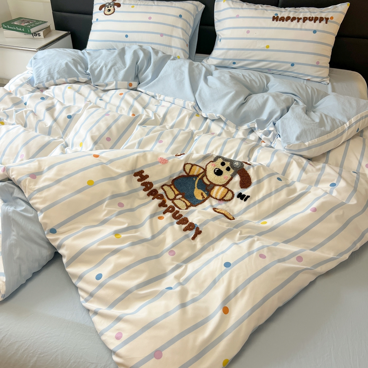 91家纺网 家纺一手货源 找家纺 盼季家纺 2025新款卡通水洗棉毛巾绣四件套 毛巾绣-哈皮狗