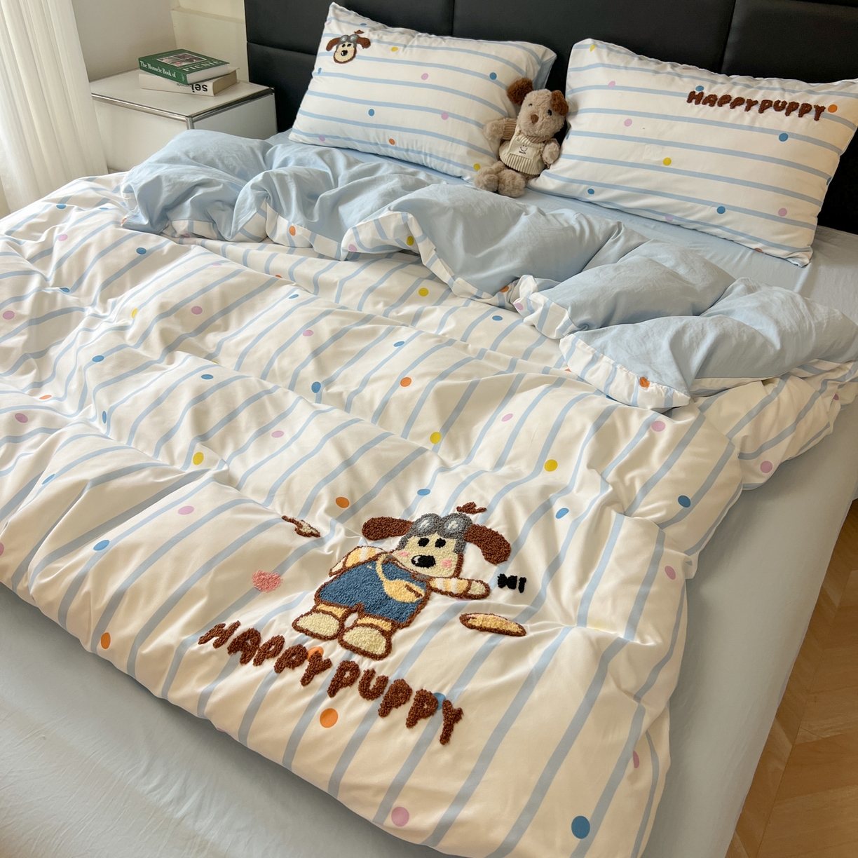 91家纺网 家纺一手货源 找家纺 盼季家纺 2025新款卡通水洗棉毛巾绣四件套 毛巾绣-哈皮狗