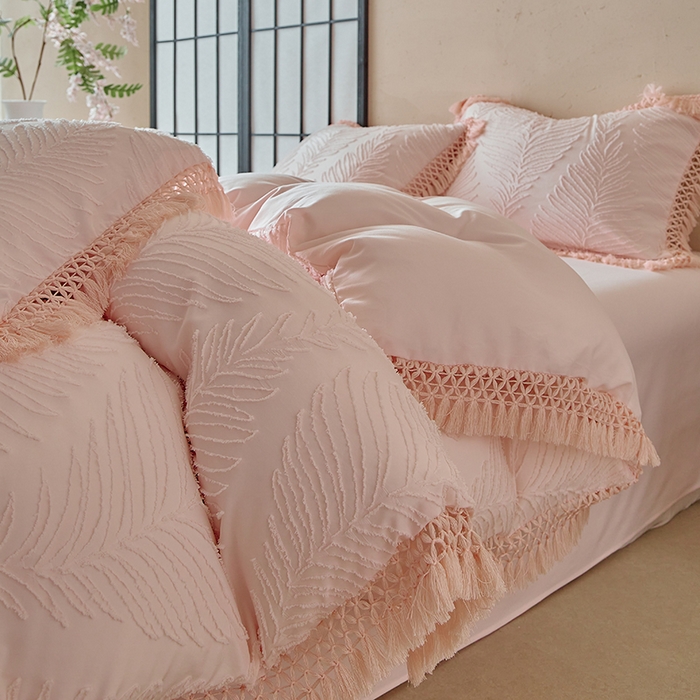 91家纺网 家纺一手货源 找家纺 缘生活 2025新款剪花针叶流苏四件套四季款 民宿首选 剪花针叶浅粉+流苏