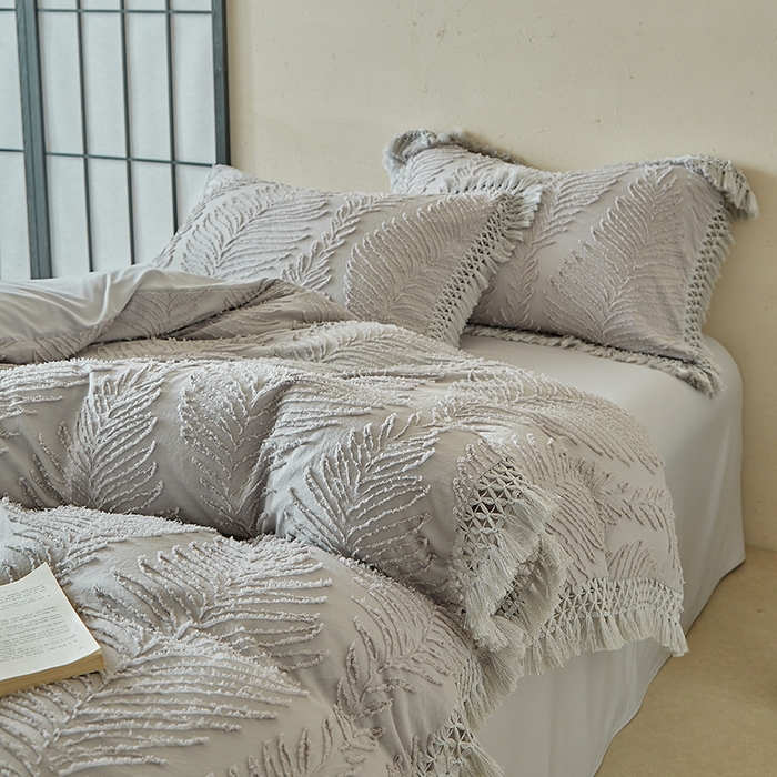 91家纺网 家纺一手货源 找家纺 缘生活 2025新款剪花针叶流苏四件套四季款 民宿首选 剪花针叶浅灰+流苏