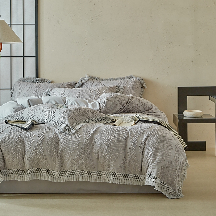 91家纺网 家纺一手货源 找家纺 缘生活 2025新款剪花针叶流苏四件套四季款 民宿首选 剪花针叶浅灰+流苏