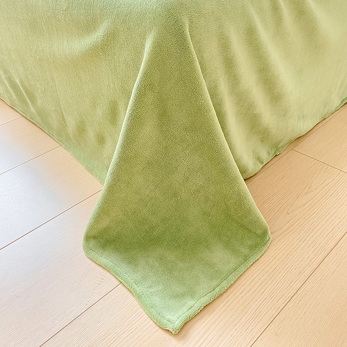 91家纺网 家纺一手货源 找家纺 摩妮卡 2025新款加厚兔兔绒牛奶绒四件套-洛丽塔系列 洛丽塔-暮光绿