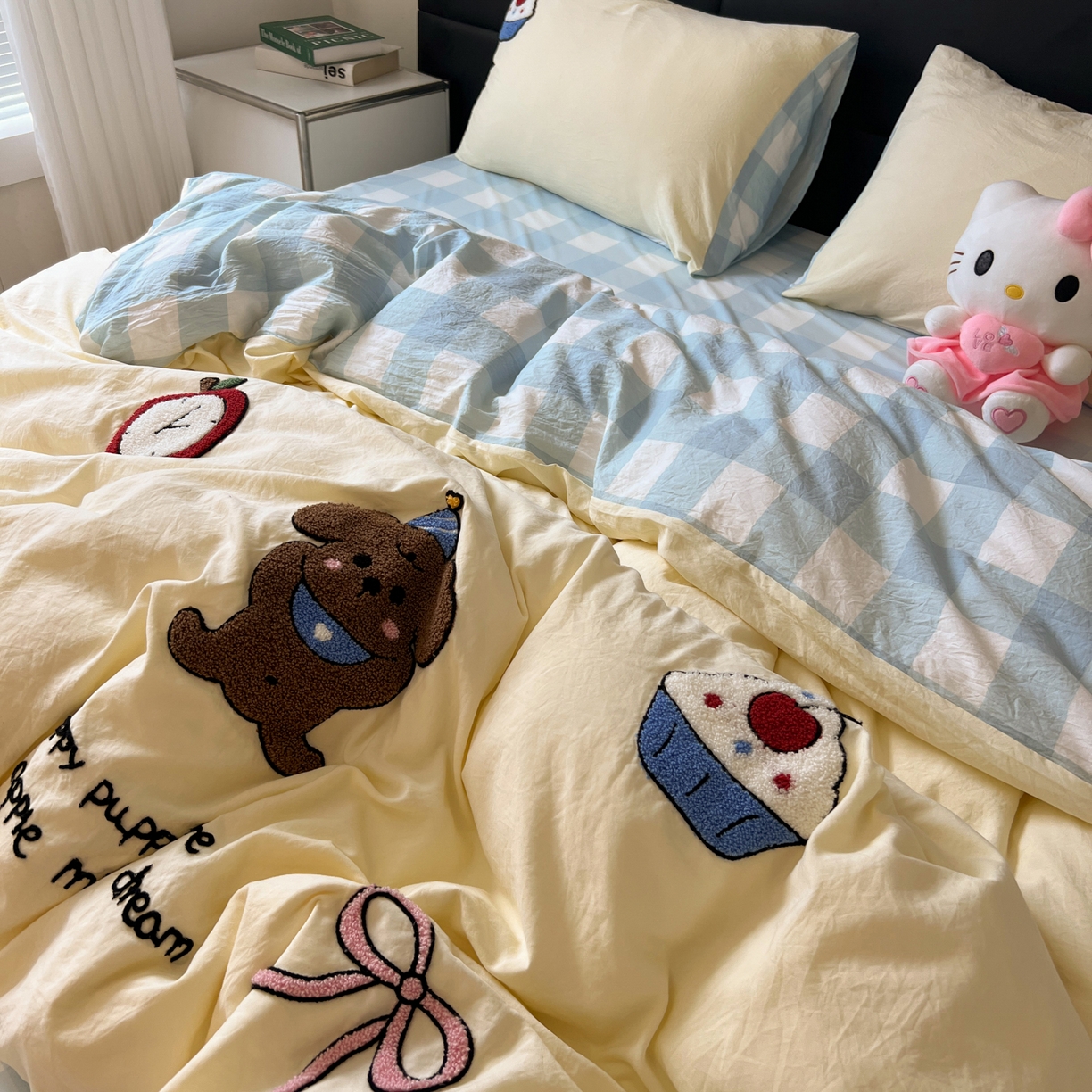 91家纺网 家纺一手货源 找家纺 盼季家纺 2025新款卡通水洗棉毛巾绣四件套 毛巾绣-蓝格丝带酱