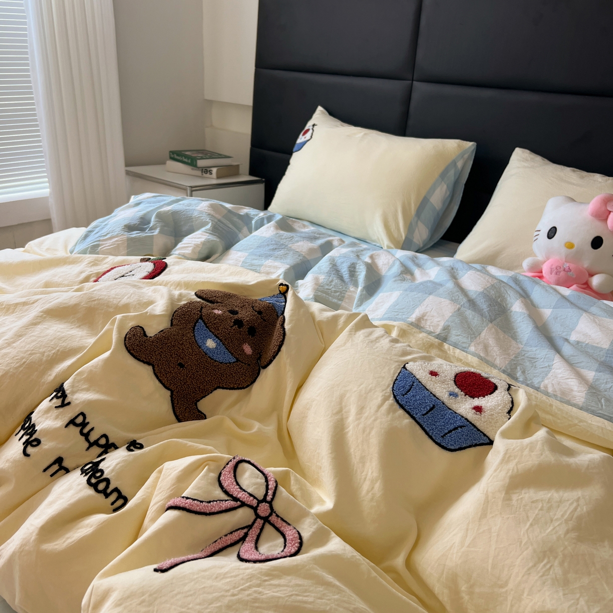 91家纺网 家纺一手货源 找家纺 盼季家纺 2025新款卡通水洗棉毛巾绣四件套 毛巾绣-蓝格丝带酱