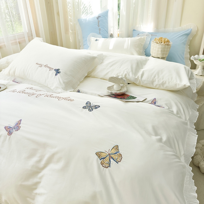 91家纺网 家纺一手货源 找家纺 青泽家纺 2025新款母婴级ins风韩版绣花荷叶边水洗棉磨毛四件套 蝶舞-白