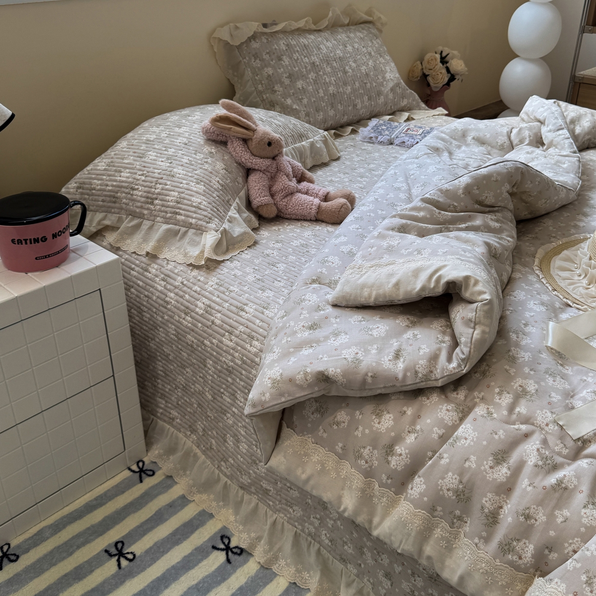 91家纺网 家纺一手货源 找家纺 一加一 2025新款田园风全棉纯棉双层纱床盖冬被被子被芯四件套 杏花小镇-驼