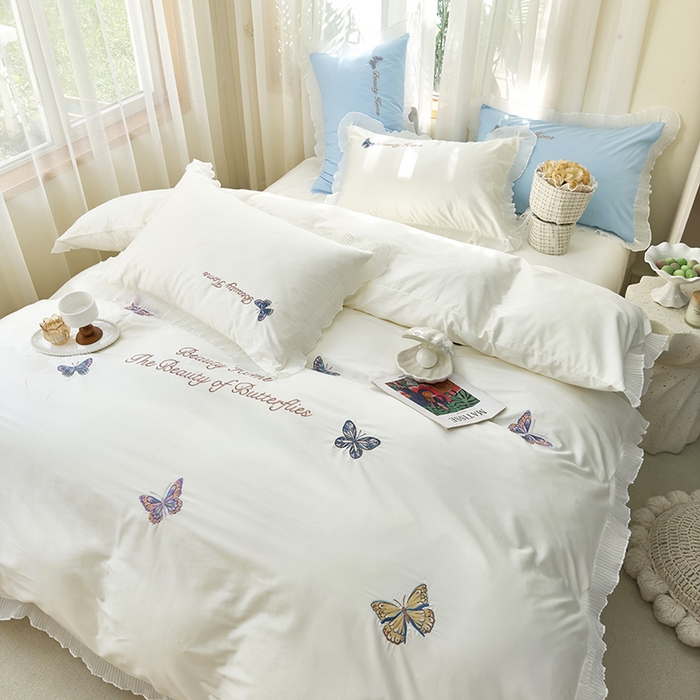 91家纺网 家纺一手货源 找家纺 青泽家纺 2025新款母婴级ins风韩版绣花荷叶边水洗棉磨毛四件套 蝶舞-白