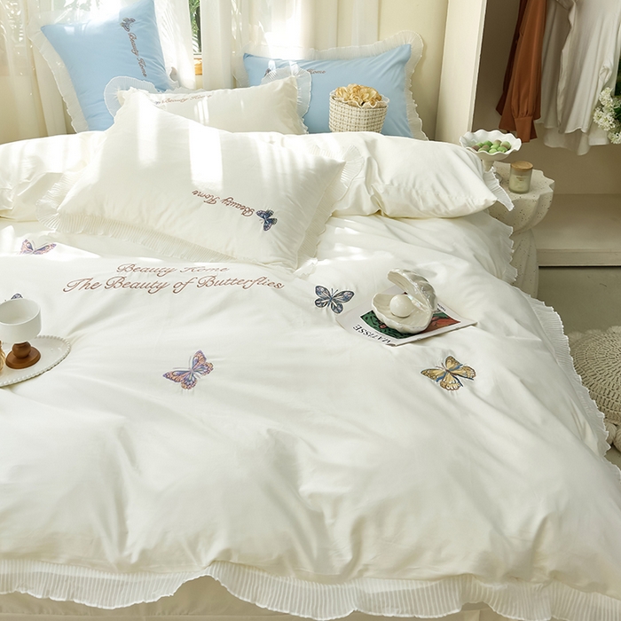 91家纺网 家纺一手货源 找家纺 青泽家纺 2025新款母婴级ins风韩版绣花荷叶边水洗棉磨毛四件套 蝶舞-白