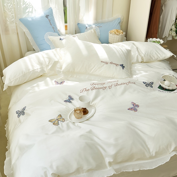 91家纺网 家纺一手货源 找家纺 青泽家纺 2025新款母婴级ins风韩版绣花荷叶边水洗棉磨毛四件套 蝶舞-白