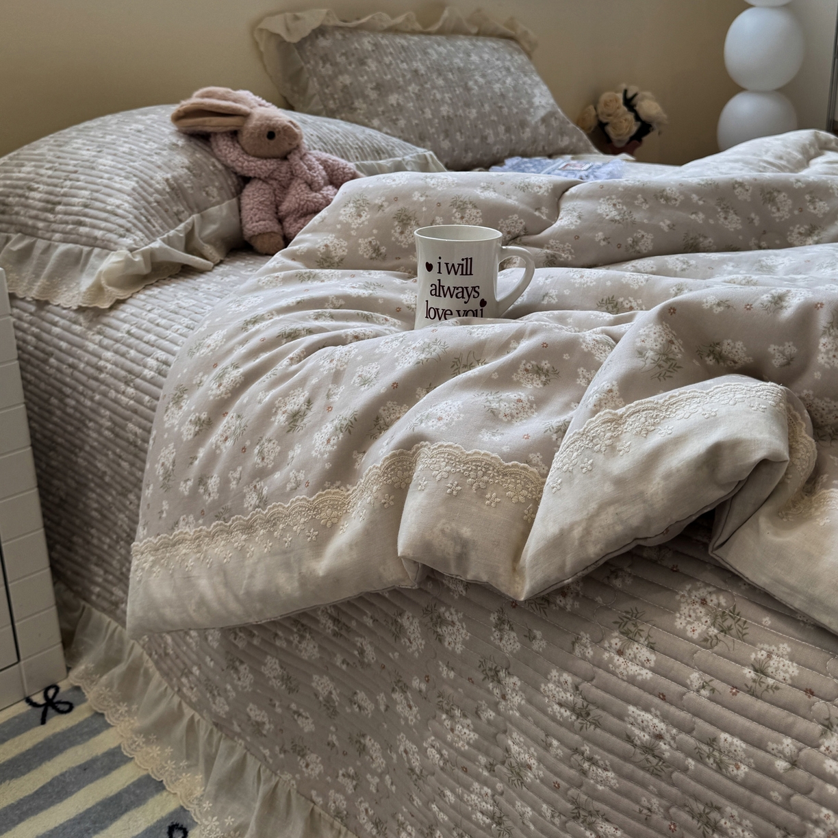 91家纺网 家纺一手货源 找家纺 一加一 2025新款田园风全棉纯棉双层纱床盖冬被被子被芯四件套 杏花小镇-驼