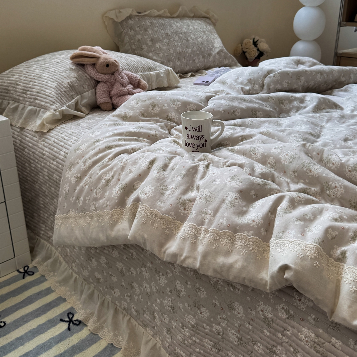 91家纺网 家纺一手货源 找家纺 一加一 2025新款田园风全棉纯棉双层纱床盖冬被被子被芯四件套 杏花小镇-驼