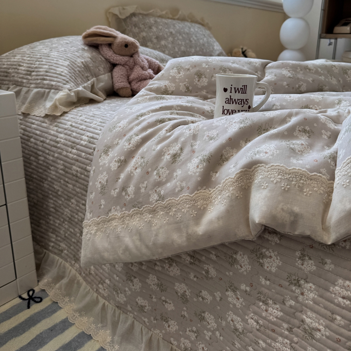 91家纺网 家纺一手货源 找家纺 一加一 2025新款田园风全棉纯棉双层纱床盖冬被被子被芯四件套 杏花小镇-驼