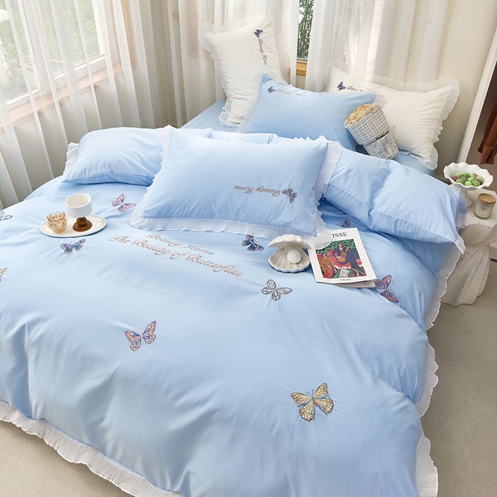 91家纺网 家纺一手货源 找家纺 青泽家纺 2025新款母婴级ins风韩版绣花荷叶边水洗棉磨毛四件套 蝶舞-蓝