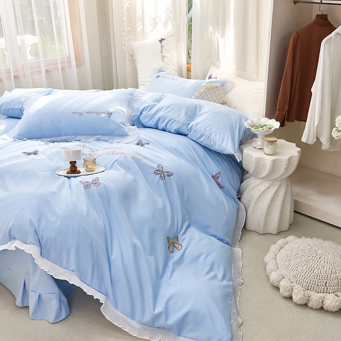 91家纺网 家纺一手货源 找家纺 青泽家纺 2025新款母婴级ins风韩版绣花荷叶边水洗棉磨毛四件套 蝶舞-蓝