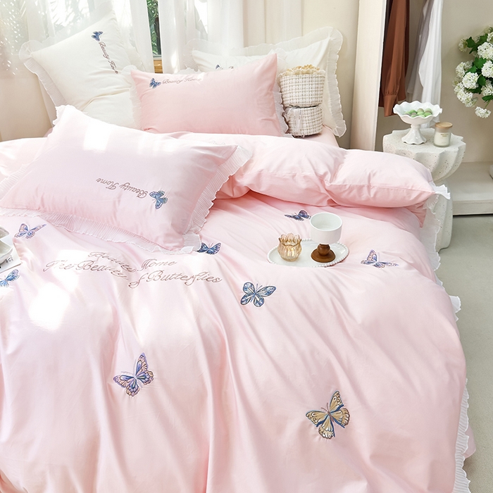 91家纺网 家纺一手货源 找家纺 青泽家纺 2025新款母婴级ins风韩版绣花荷叶边水洗棉磨毛四件套 蝶舞-玉