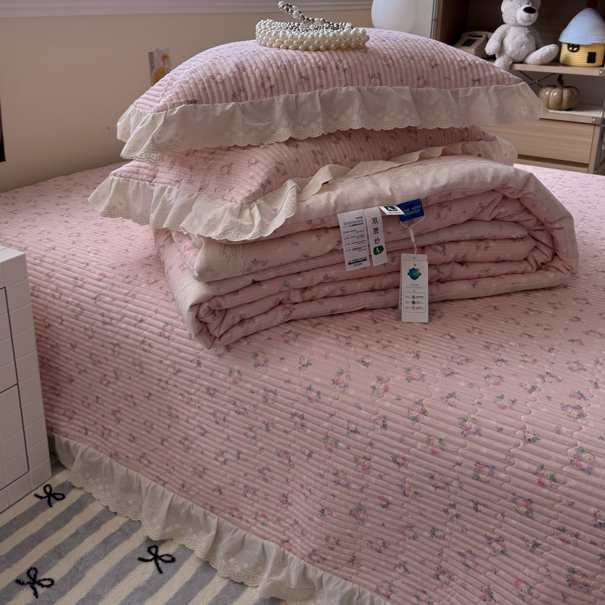 91家纺网 家纺一手货源 找家纺 一加一 2025新款田园风全棉纯棉双层纱床盖冬被被子被芯四件套 花初梦