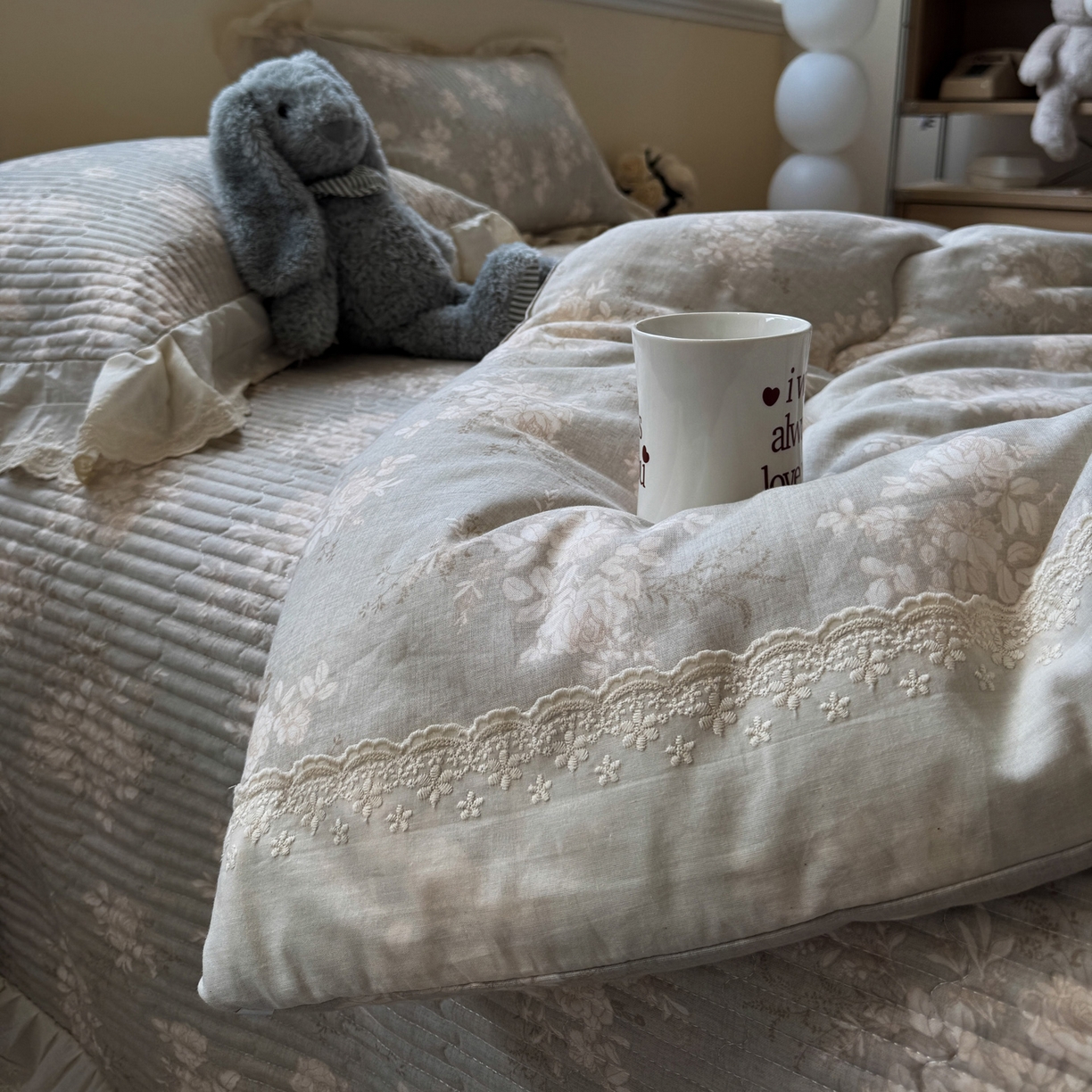 91家纺网 家纺一手货源 找家纺 一加一 2025新款田园风全棉纯棉双层纱床盖冬被被子被芯四件套 花蔓花影-灰