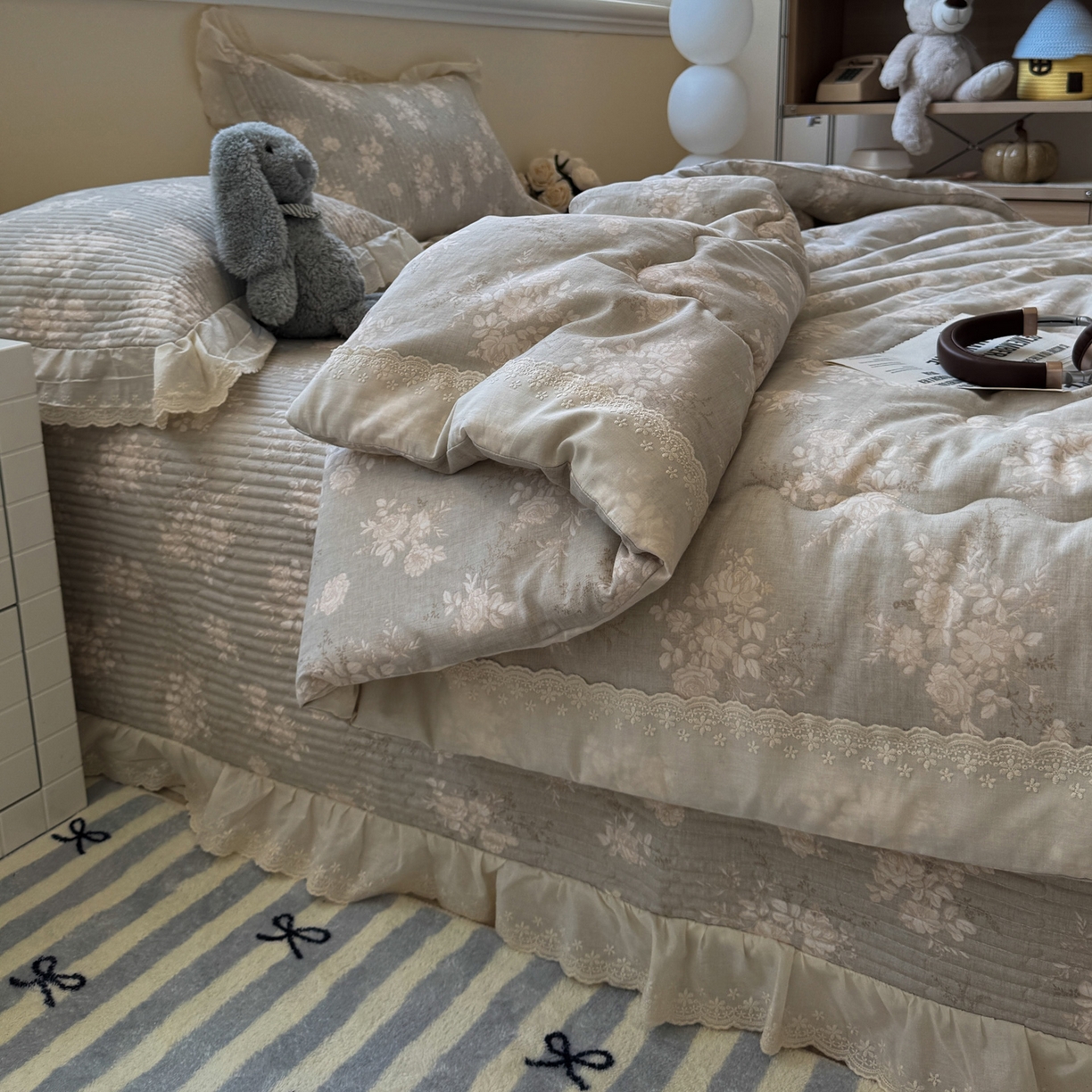 91家纺网 家纺一手货源 找家纺 一加一 2025新款田园风全棉纯棉双层纱床盖冬被被子被芯四件套 花蔓花影-灰