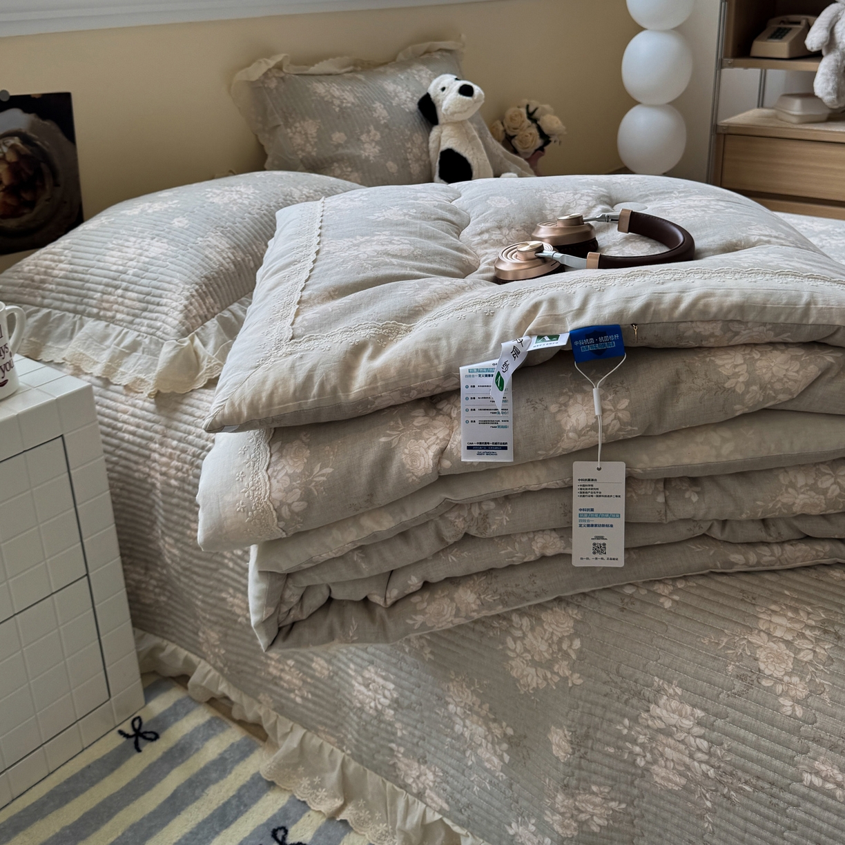 91家纺网 家纺一手货源 找家纺 一加一 2025新款田园风全棉纯棉双层纱床盖冬被被子被芯四件套 花蔓花影-灰