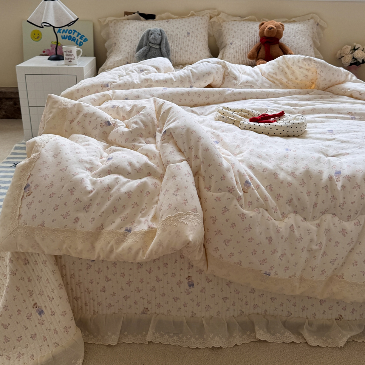 91家纺网 家纺一手货源 找家纺 一加一 2025新款田园风全棉纯棉双层纱床盖冬被被子被芯四件套 钥匙珊瑚