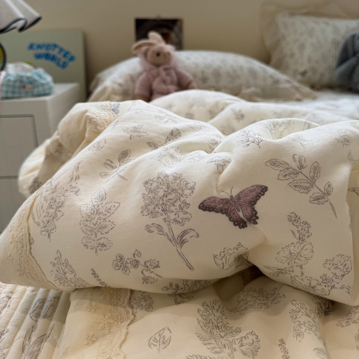 91家纺网 家纺一手货源 找家纺 一加一 2025新款田园风全棉纯棉双层纱床盖冬被被子被芯四件套 画棠春