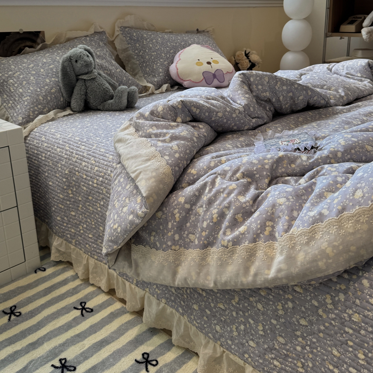 91家纺网 家纺一手货源 找家纺 一加一 2025新款田园风全棉纯棉双层纱床盖冬被被子被芯四件套 梦醒花间-灰