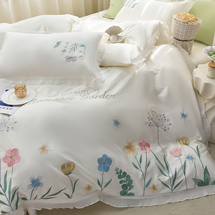 91家纺网 家纺一手货源 找家纺 青泽家纺 2025新款母婴级ins风韩版绣花荷叶边水洗棉磨毛四件套 花恋 白