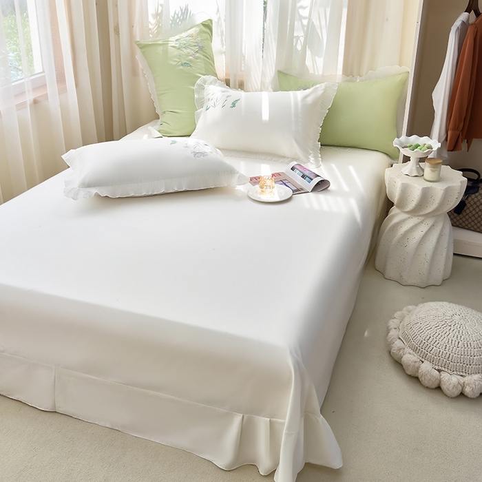 91家纺网 家纺一手货源 找家纺 青泽家纺 2025新款母婴级ins风韩版绣花荷叶边水洗棉磨毛四件套 花恋 白