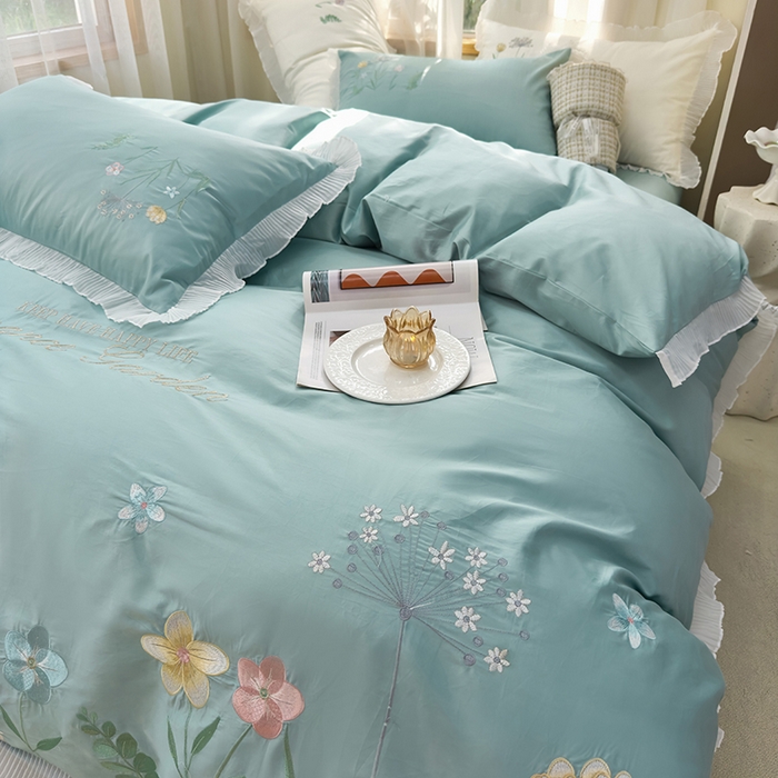 91家纺网 家纺一手货源 找家纺 青泽家纺 2025新款母婴级ins风韩版绣花荷叶边水洗棉磨毛四件套 花恋-蓝