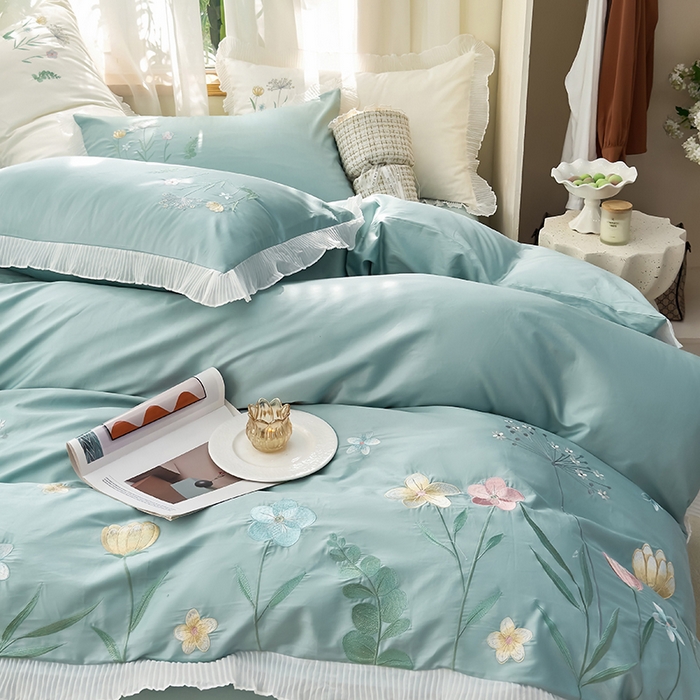 91家纺网 家纺一手货源 找家纺 青泽家纺 2025新款母婴级ins风韩版绣花荷叶边水洗棉磨毛四件套 花恋-蓝