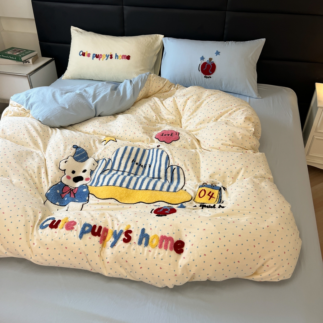 91家纺网 家纺一手货源 找家纺 盼季家纺 2025新款卡通水洗棉毛巾绣四件套 毛巾绣-沙发汪汪