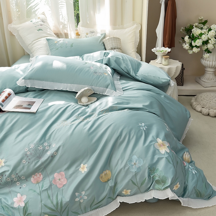 91家纺网 家纺一手货源 找家纺 青泽家纺 2025新款母婴级ins风韩版绣花荷叶边水洗棉磨毛四件套 花恋-蓝