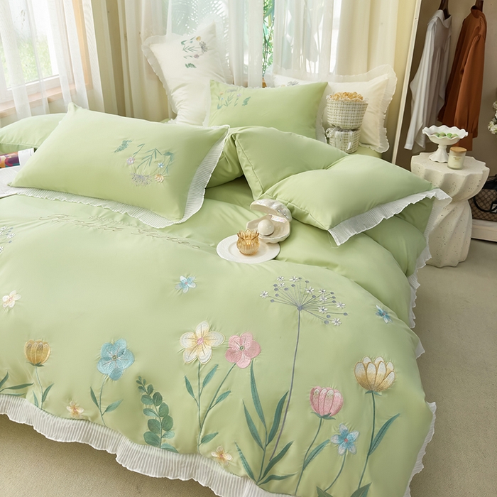 91家纺网 家纺一手货源 找家纺 青泽家纺 2025新款母婴级ins风韩版绣花荷叶边水洗棉磨毛四件套 花恋-绿