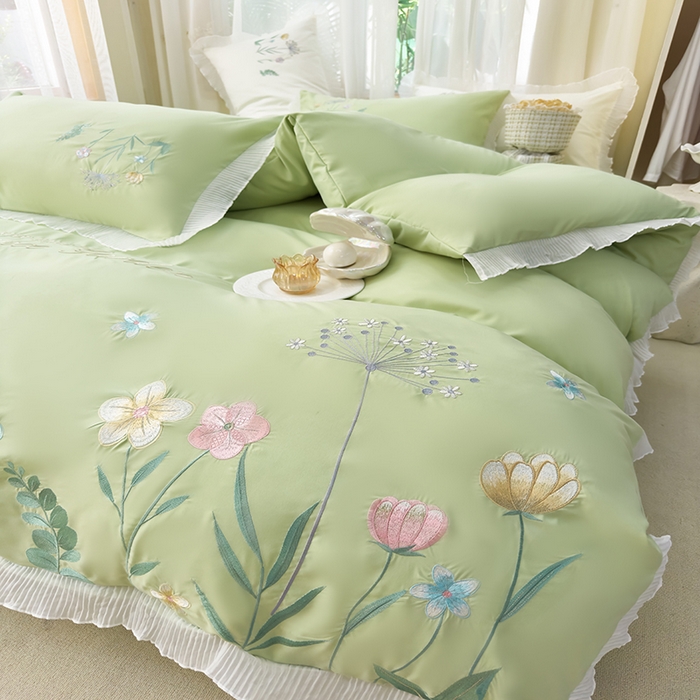 91家纺网 家纺一手货源 找家纺 青泽家纺 2025新款母婴级ins风韩版绣花荷叶边水洗棉磨毛四件套 花恋-绿