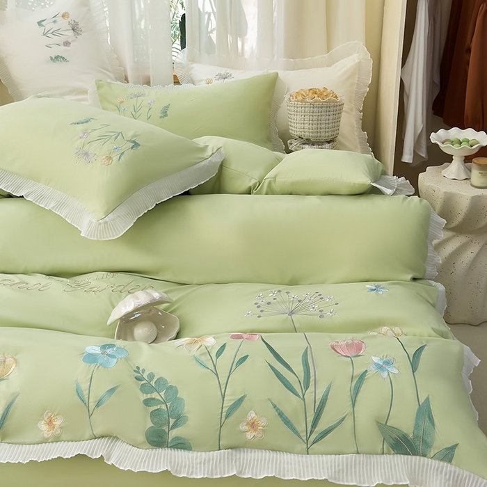 91家纺网 家纺一手货源 找家纺 青泽家纺 2025新款母婴级ins风韩版绣花荷叶边水洗棉磨毛四件套 花恋-绿