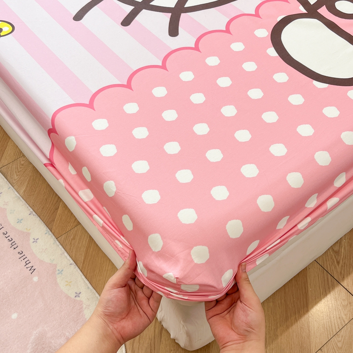 91家纺网 家纺一手货源 找家纺 暮思家居 2025新款正版授权三丽鸥大阪全棉数码印花纯棉单品床笠床笠单件单床笠（专版花型） 棉A版-条纹KT