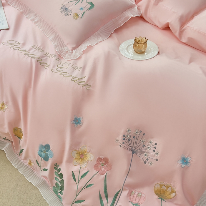 91家纺网 家纺一手货源 找家纺 青泽家纺 2025新款母婴级ins风韩版绣花荷叶边水洗棉磨毛四件套 花恋-玉