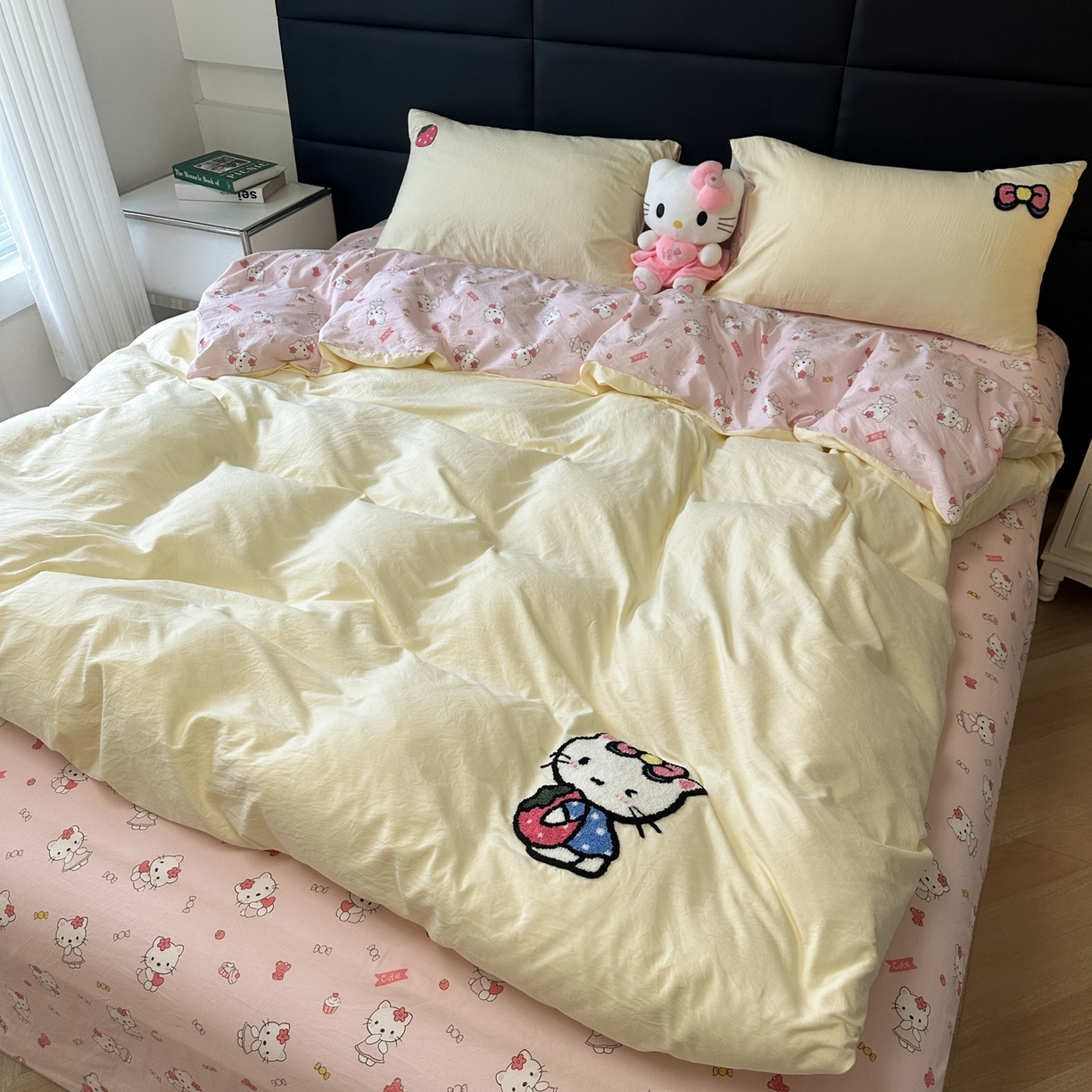 盼季家纺 2025新款卡通水洗棉毛巾绣四件套 HELLO猫咪-毛巾绣-黄粉