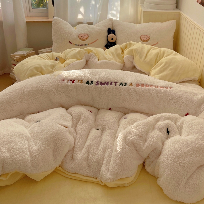 91家纺网 家纺一手货源 找家纺 盼季家纺 2025新款小清新羊羔绒四件套加厚牛奶绒保暖床单被套宿舍三件套 羊羔绒甜甜圈-奶黄