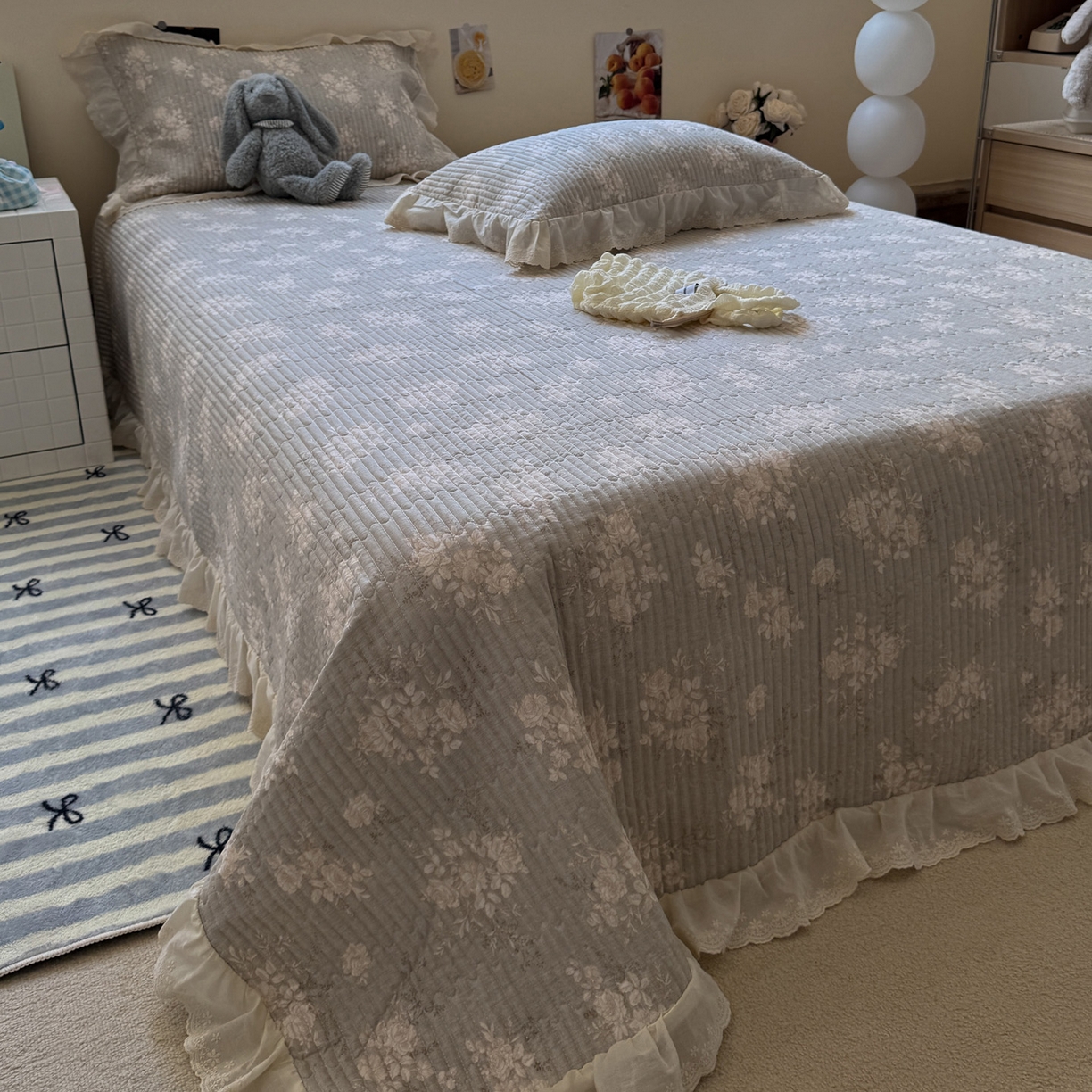 91家纺网 家纺一手货源 找家纺 一加一 2025新款全棉纯棉双层纱田园风单床盖床盖单件单品床盖 花蔓花影-灰