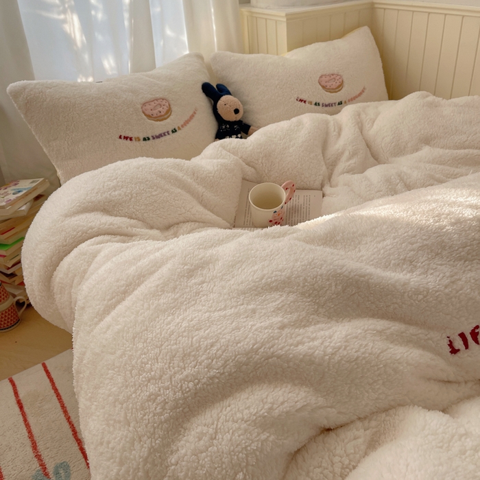 91家纺网 家纺一手货源 找家纺 盼季家纺 2025新款小清新羊羔绒四件套加厚牛奶绒保暖床单被套宿舍三件套 羊羔绒甜甜圈-奶黄