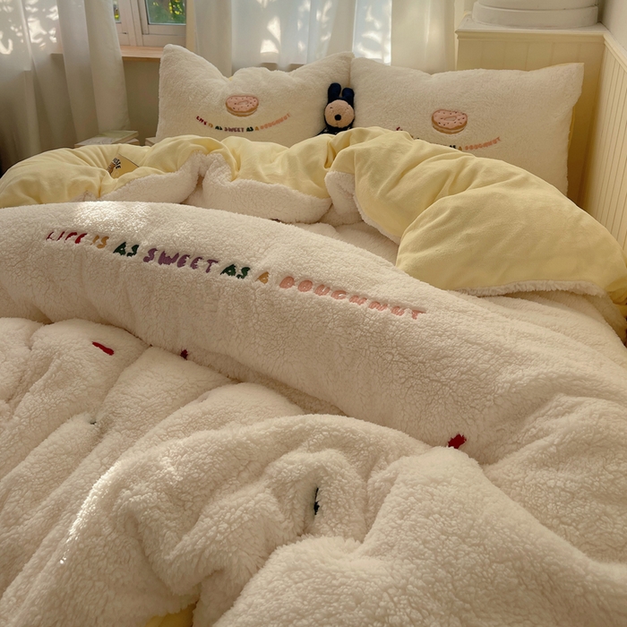 91家纺网 家纺一手货源 找家纺 盼季家纺 2025新款小清新羊羔绒四件套加厚牛奶绒保暖床单被套宿舍三件套 羊羔绒甜甜圈-奶黄
